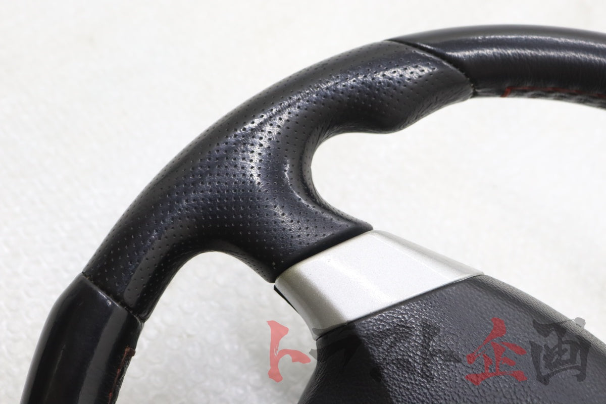 【中古】 純正オプション モモ ステアリング スカイライン GT-R V-spec BCNR33 前期 トラスト企画 U 1100235212