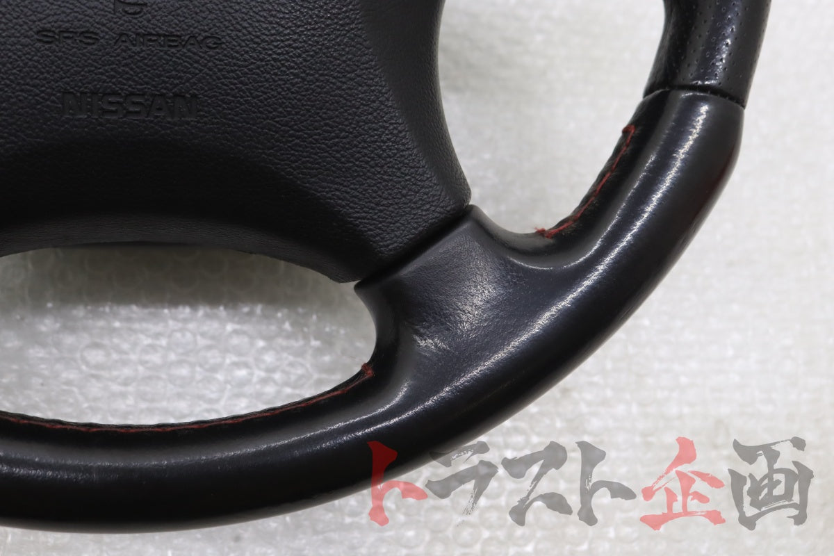 【中古】 純正オプション モモ ステアリング スカイライン GT-R V-spec BCNR33 前期 トラスト企画 U 1100235212